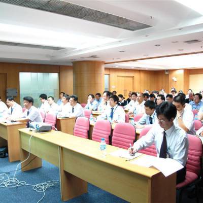 广州企业拓展:管理层提升军事拓展特训营